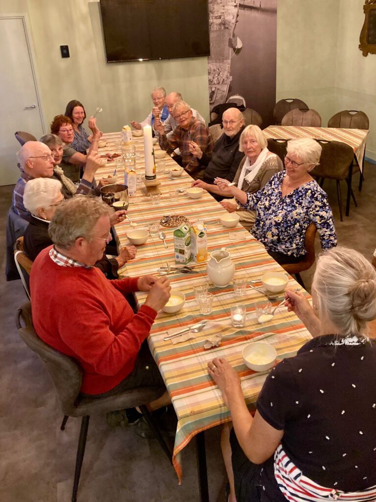 Samen koken en eten.